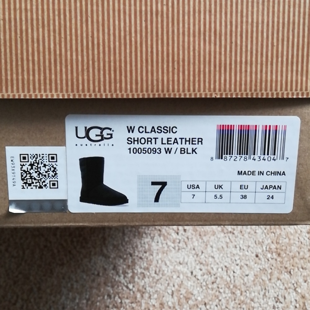 Classic Leather Uggs - Picture 2 of 6